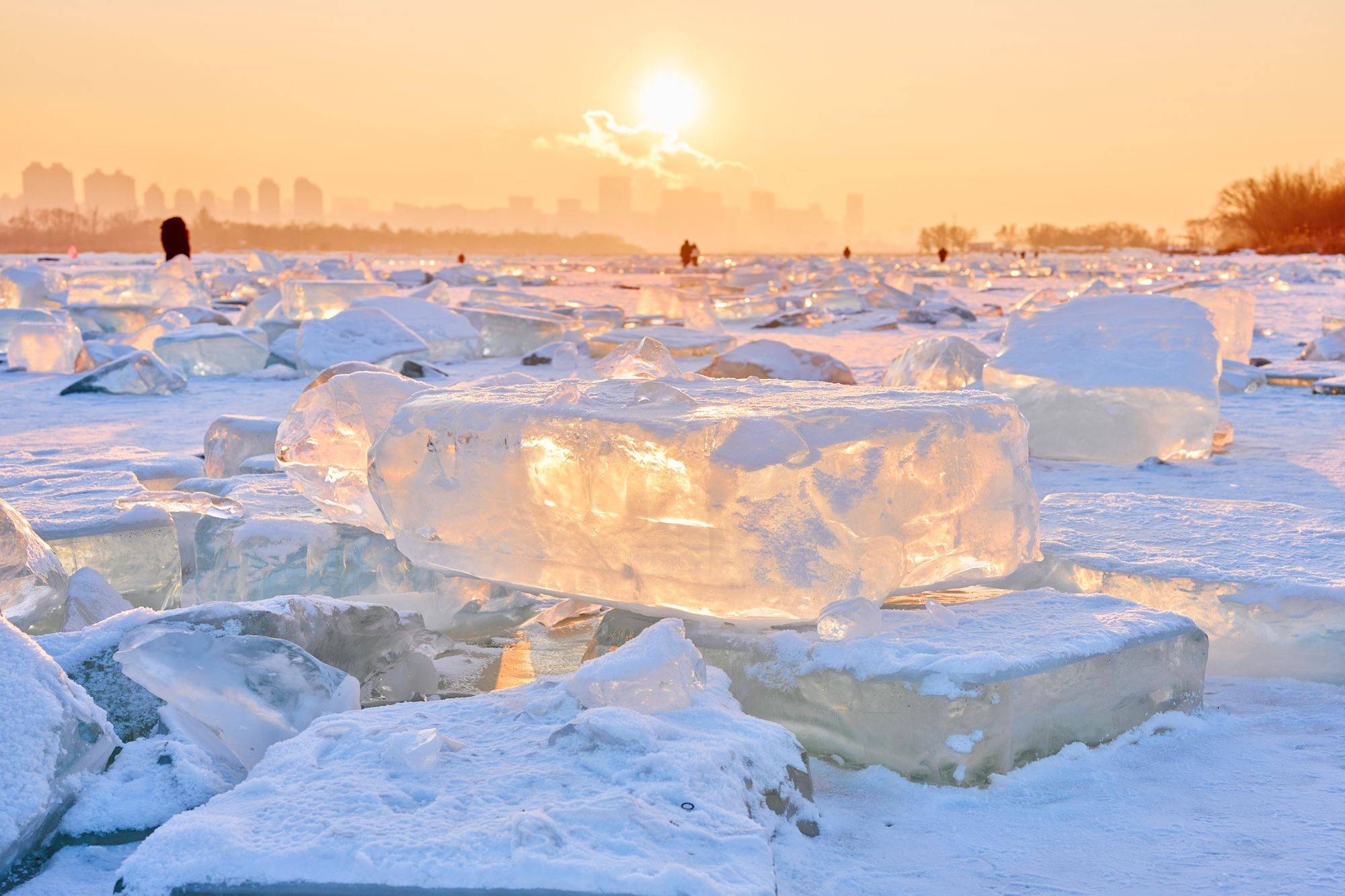 Sunset at Harbin Diamond Sea