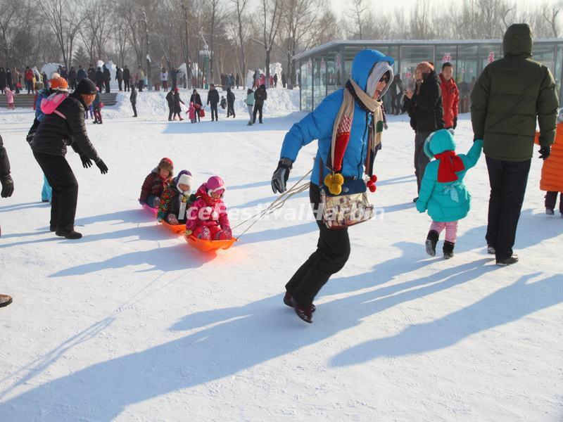 2014 Harbin Sun Island Snow Sculpture Art Expo