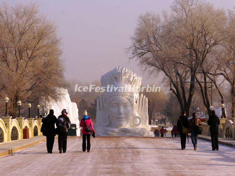 2014 Harbin Sun Island Snow Sculpture Art Expo