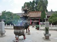 Courtyard in the Bamboo Temple, Kunming