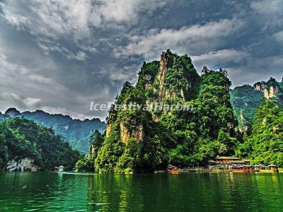 Baofeng Lake Zhangjiajie China