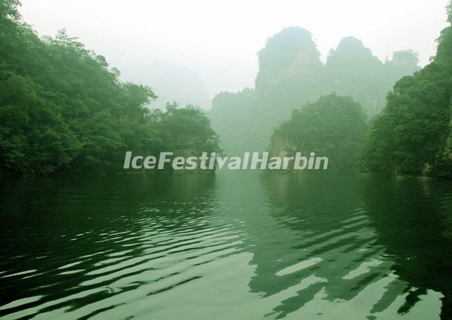 Zhangjiajie Baofeng Lake