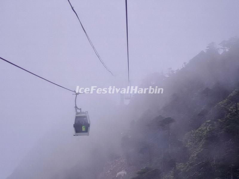 Cable Cars in Cangshan Mountain Dali, Yunnan