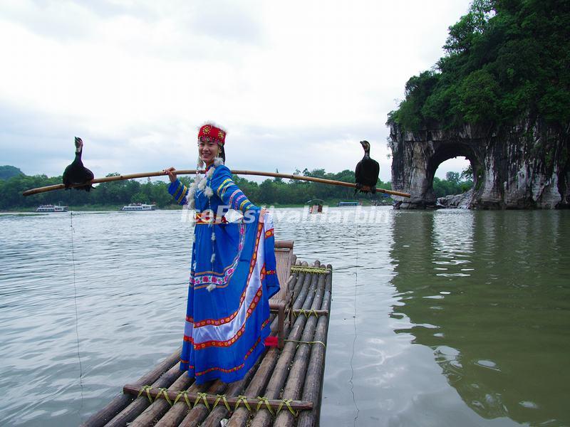 A Girl Photo with Cormorants in Elephant Trunk Hill