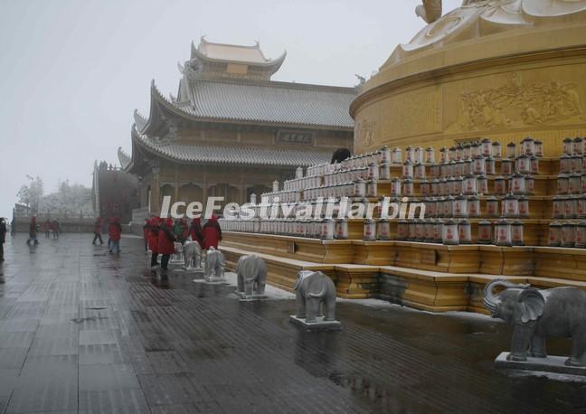 A temple at the Golden Summit of Emei Mountain