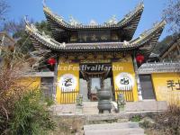 Fuhu Temple on Mount Emei, China