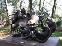 The Sculptures in Kunming Golden Temple Park