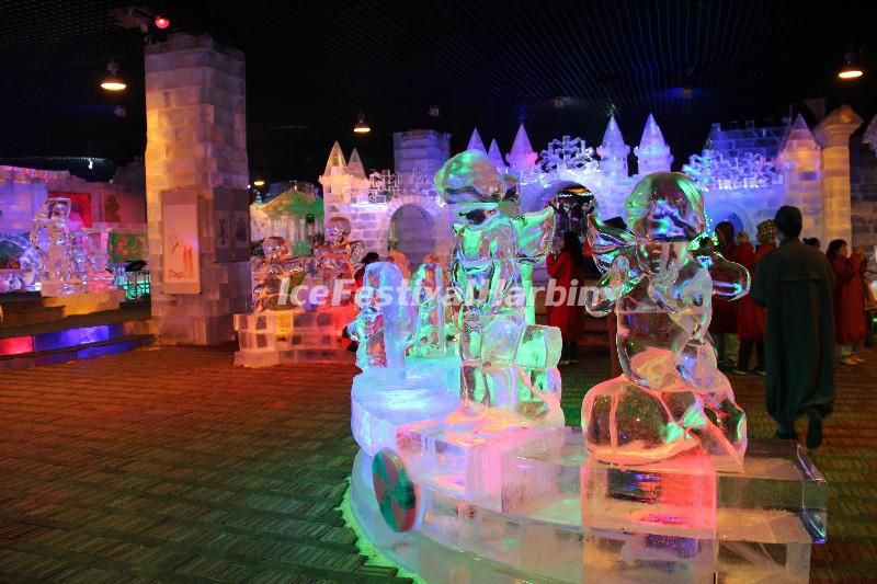 Sun Island Ice and Snow Art Gallery