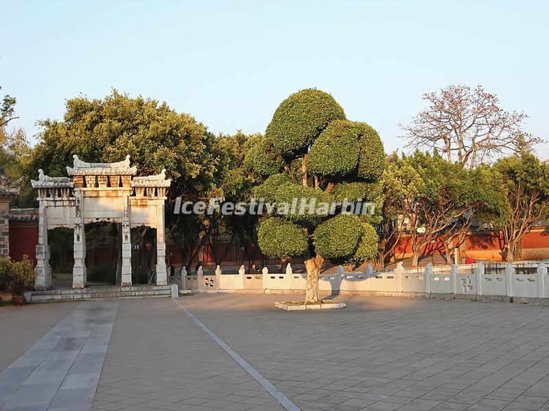 Jianshui Temple of Confucius Courtyard 