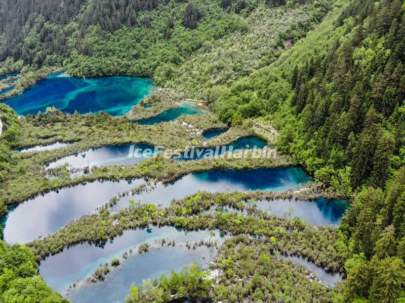 The Shuzheng Lakes in Jiuzhaigou