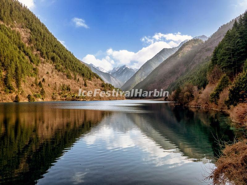 Jiuzhaigou Valley