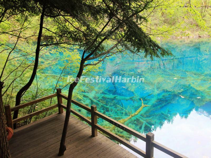 Jiuzhaigou Valley
