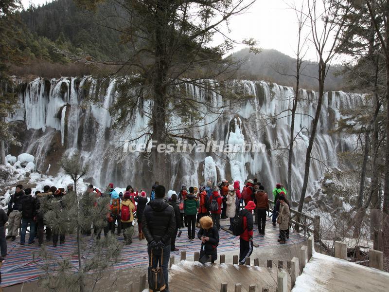 Jiuzhaigou Valley Nuorilang Waterfall 