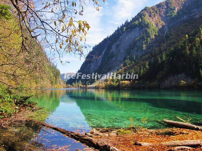 Jiuzhaigou Valley