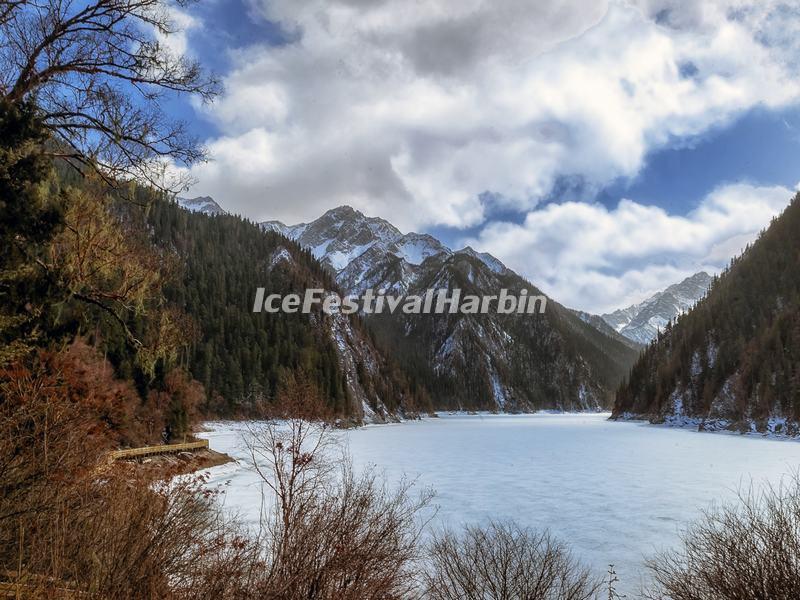 Jiuzhaigou Valley