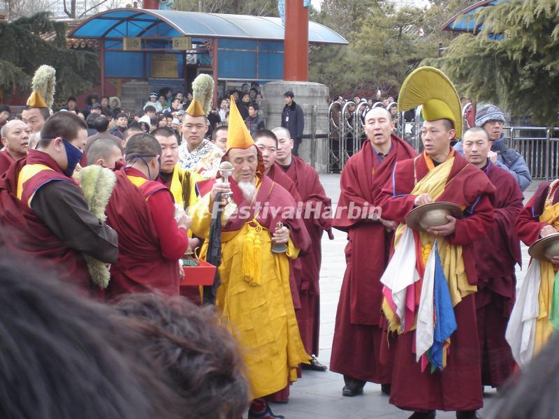 Monks in Beijing Lama Temple 