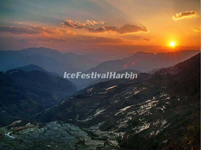 Sunset Over the Laohuzui Rice Terraces in Yuanyang 