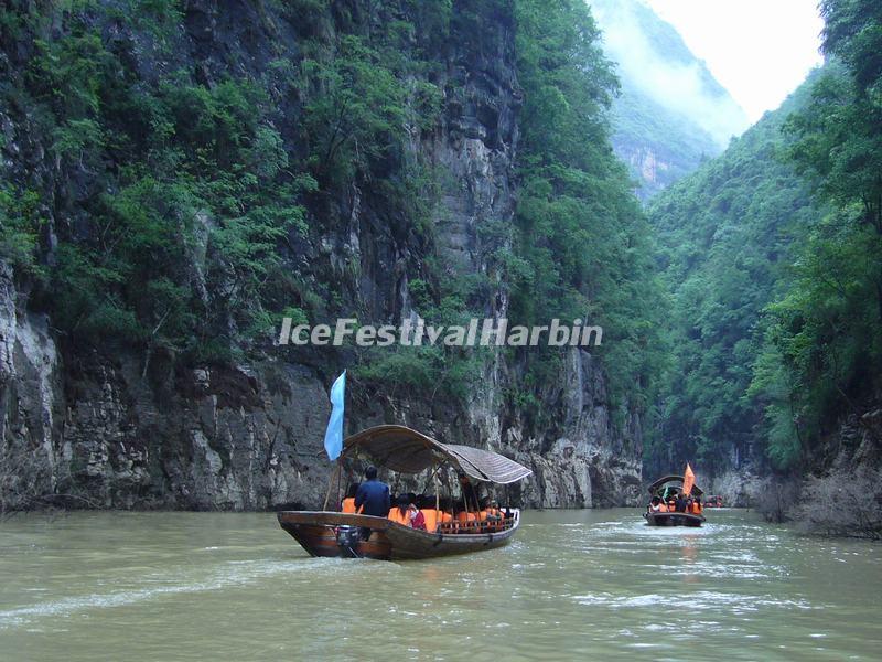 Lesser Three Gorges Boating 