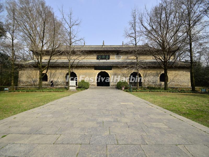 Linggu Temple