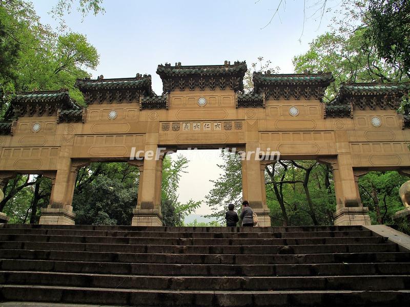 Nanjing Linggu Temple