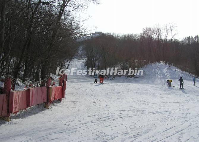 Ski in Harbin Longzhu Erlongshan Ski Resort