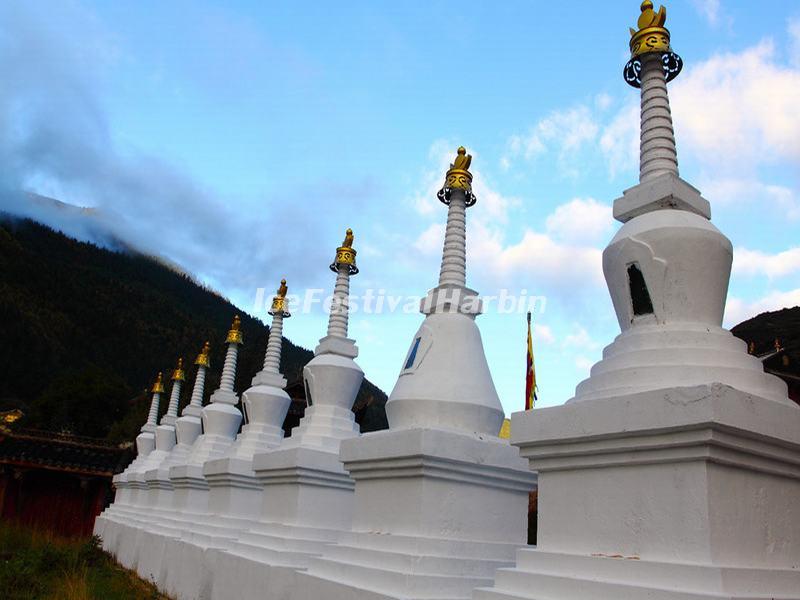 Mounigou Valley Buddhist Pagodas