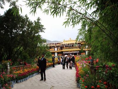 Norbulingka Park Lhasa