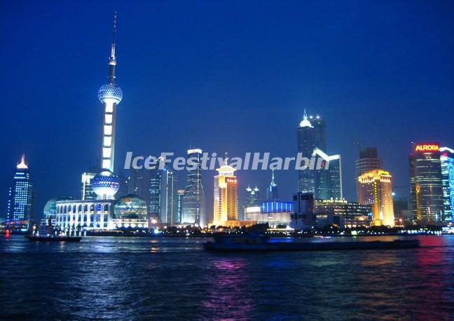 Oriental Pearl TV Tower at Night