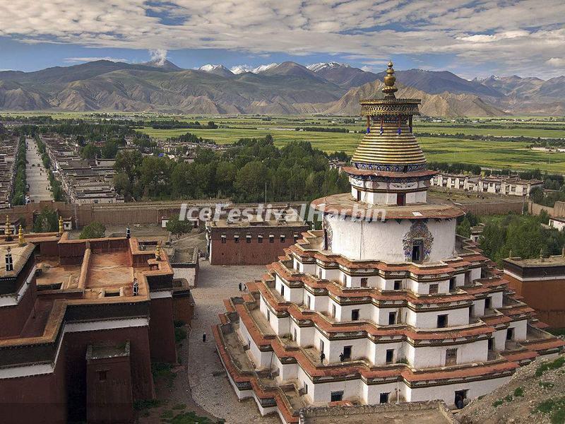 The Pagoda in Palcho Monastery