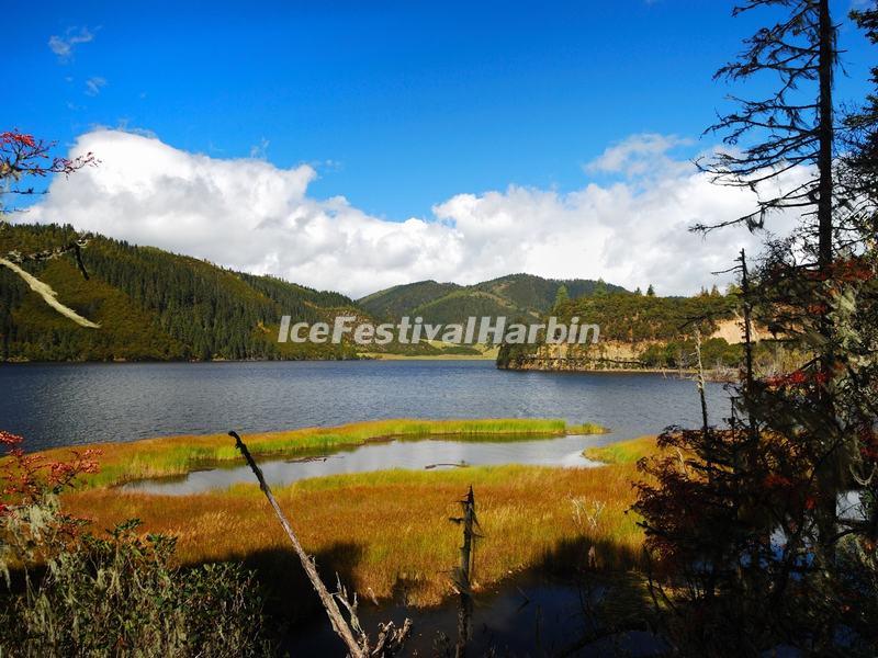 The Beautiful Shudu Lake in Pudacuo National Park 