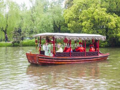 Slim West Lake in Yangzhou