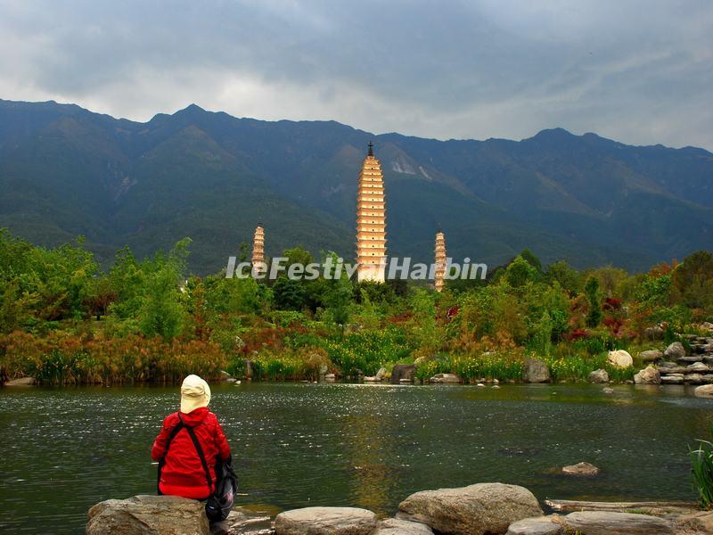 Three Pagodas in Dali