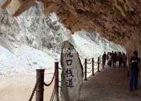 Tiger Leaping Gorge Walk