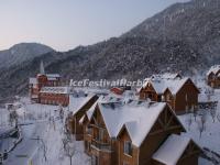 The Sunshine Holiday Hotel in Xiling Snow Mountain