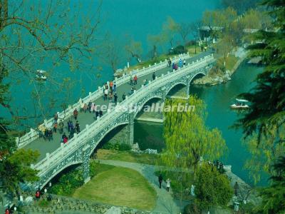 Xuanwu Lake