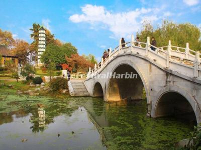 Xuanwu Lake