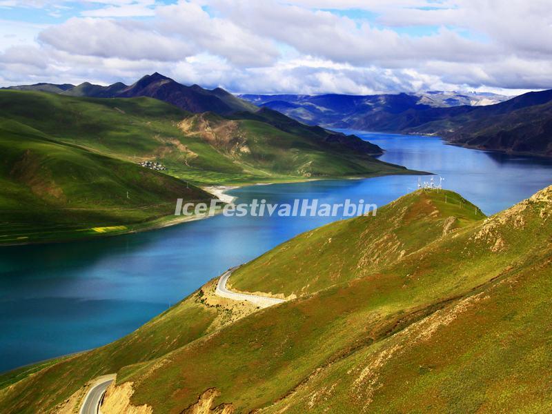 Yamdrok Lake