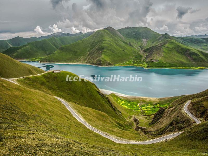 Tibet Yamdrok Yumtso Lake