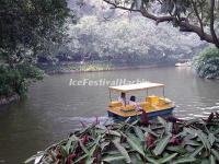 Boating in Guangzhou Yuexiu Park