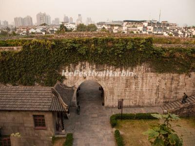 Zhonghua City Gate